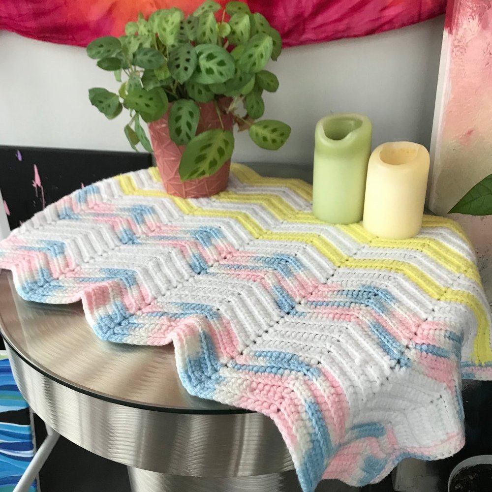 Knit rectangle ripple table placemat